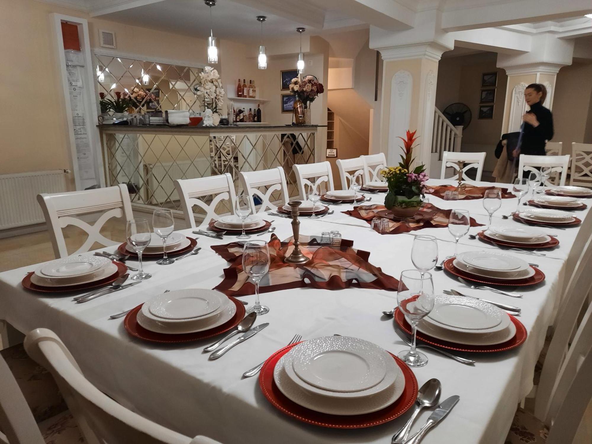 Restaurant Select 4* Băile Herculane
